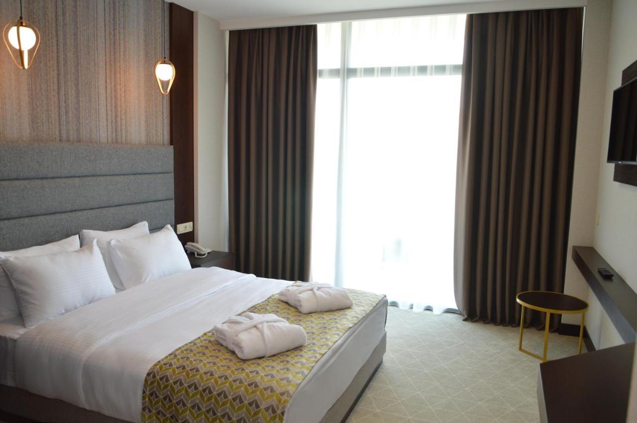 Hotel Salvador Batumi Kültér fotó